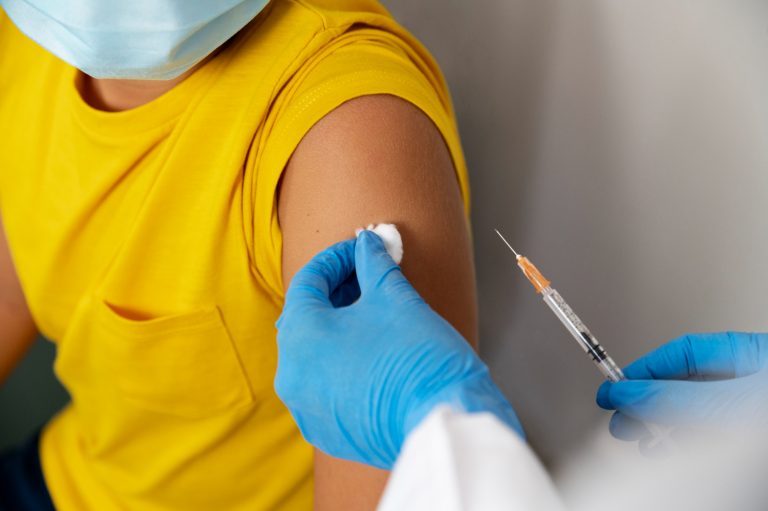 precio valor vacuna fiebre amarilla concepcion vacunatorio israel